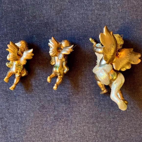 3/$45 ⭐️ Christmas Cherub Ornaments - Set of 3 - Picture 6 of 8